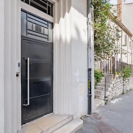 Charming Bright And Equipped Appartement *